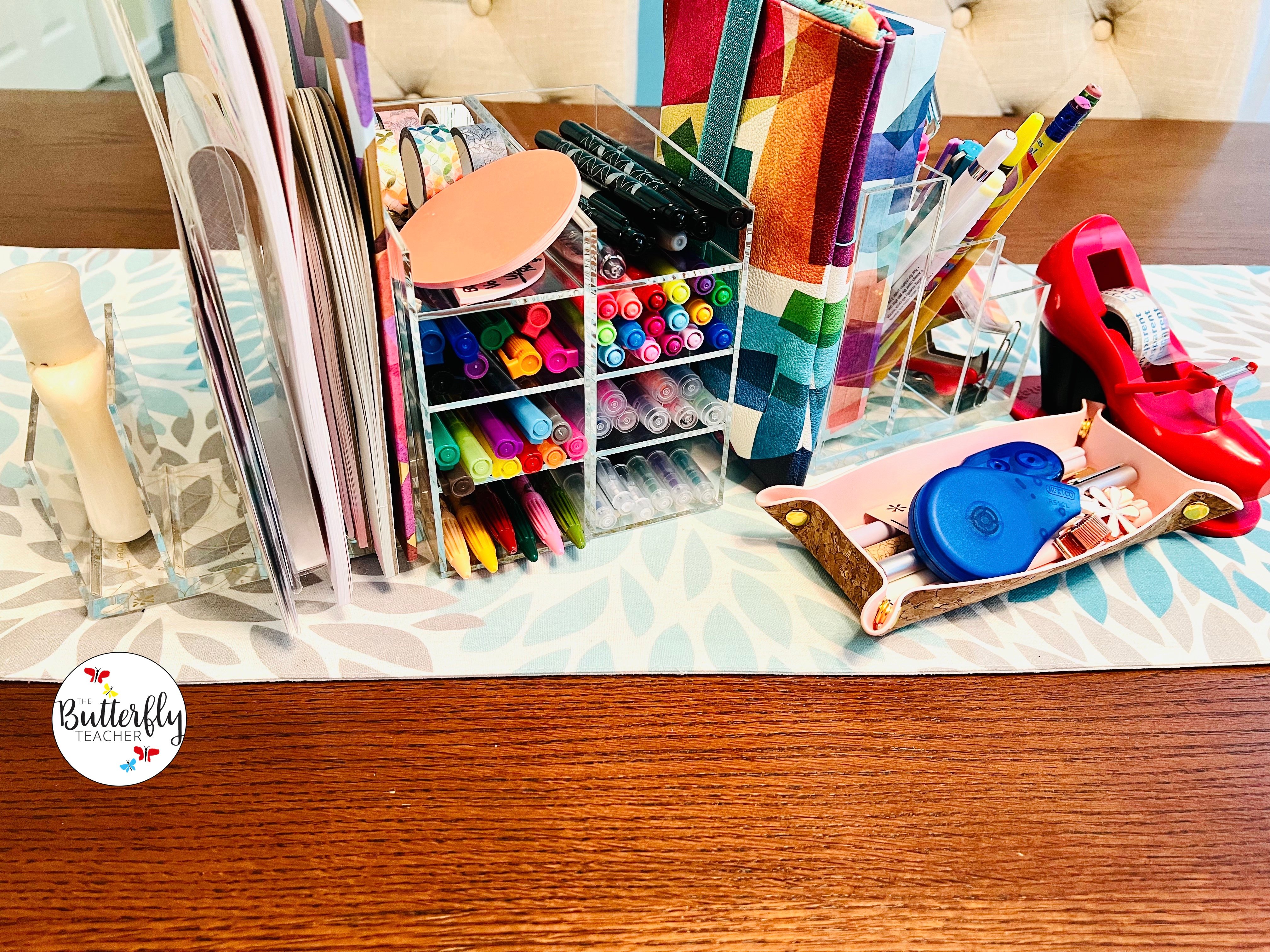 Teacher Desk Organization Accessories and Ideas 5 acrylic-writing-utensils-holder-and-bookends