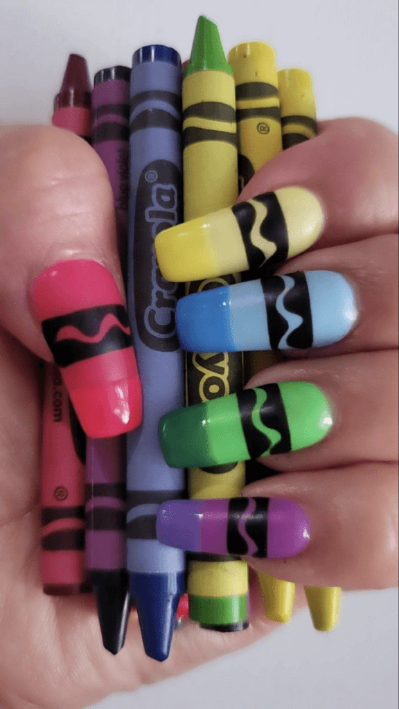 crayon-nail-tips